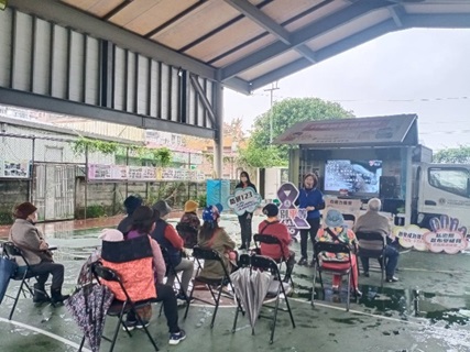 於社區關懷據點進行家暴防治宣導，學習辨識家暴情境及向外求助管道-1