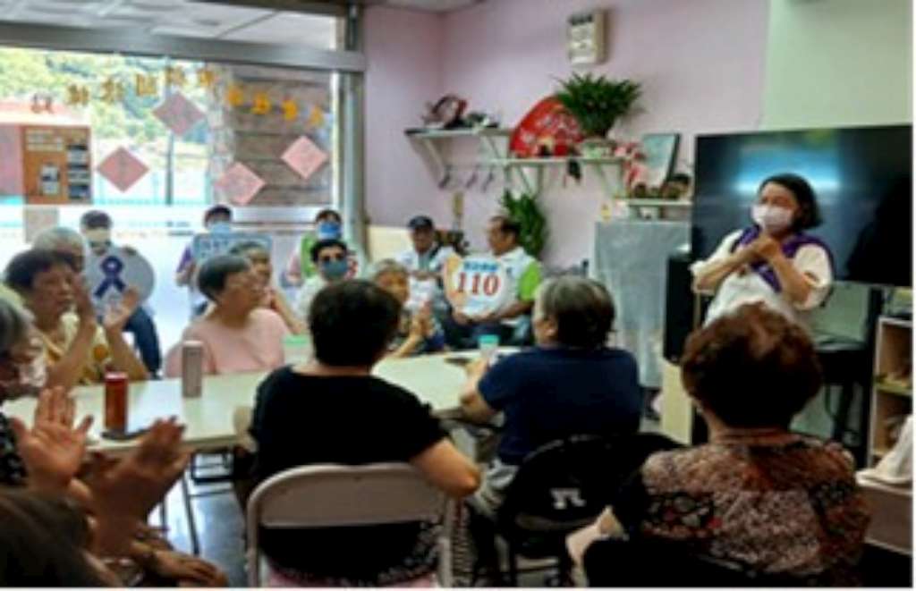 新北市西奧尼協會邀請衛福部宣講師俞昭安至善德關懷據點分享老人保護.jpg
