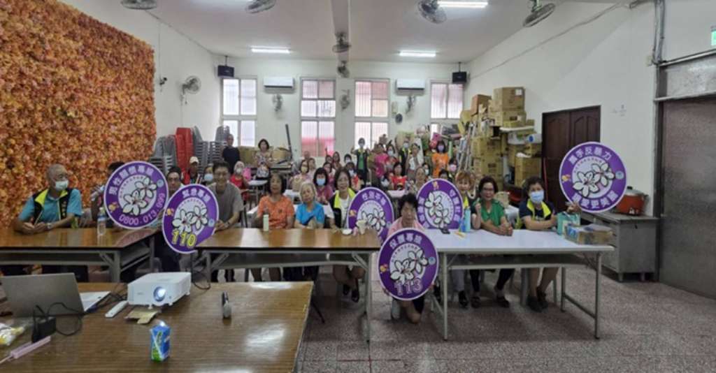 瑞芳早起會邀請新北市家防中心蔡欣達組長，進行兒少性剝削防治宣導教育訓練.jpg